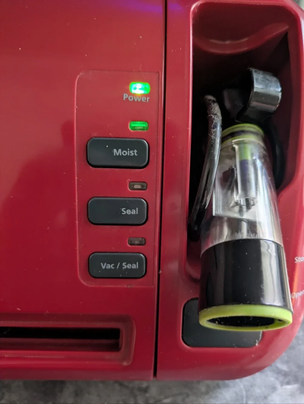 FoodSaver FM3600 Series 2-in-1 Vacuum Sealing System Red Excellent Condition